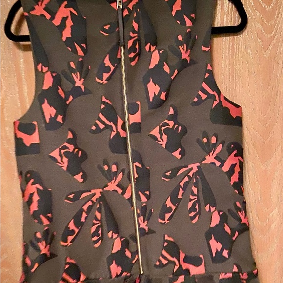 EUC Banana Republic Dress with fun ruffle bottom! - Picture 2 of 7